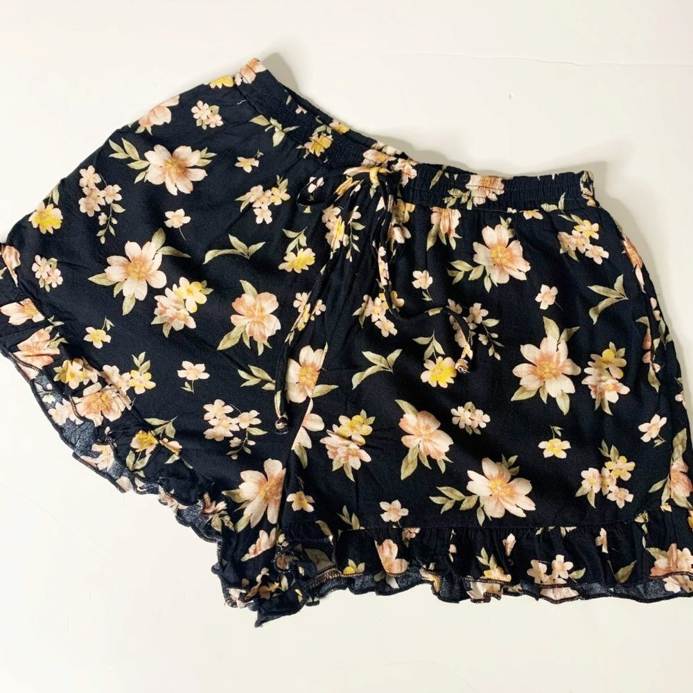 American Eagle Black Floral Shorts NWT